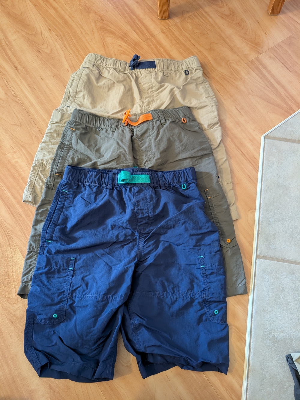 Land's End Boys Shorts 3-Pack Blue, Gray, Khaki Size Large (10-12)